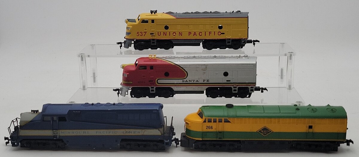 AHM & Tyco HO Assorted Diesel Locomotives #266,537,4015 [4] EX