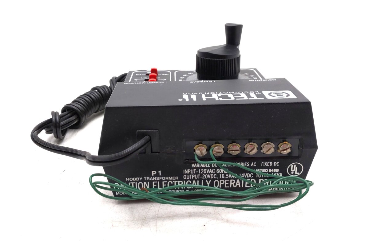 MRC 2500 HO Scale Loco-Motion Tech II Model Train Control EX/Box