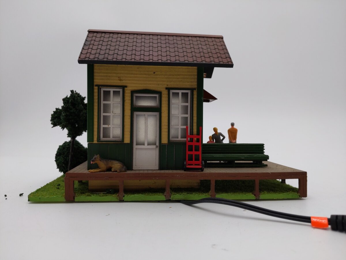 Menards 279-5551 O Scale Melrose Park Train Station VG