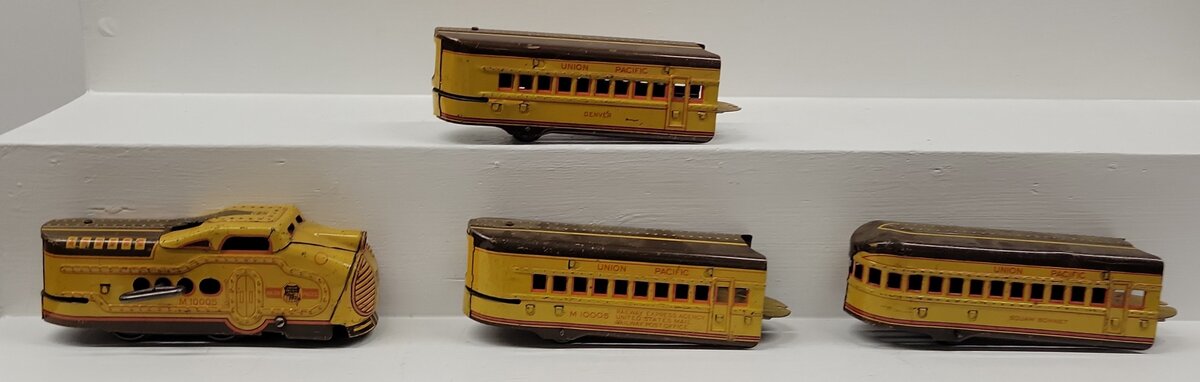 Marx Vintage O Union Pacific M10005 Streamlined Wind Up Locomotive Set VG