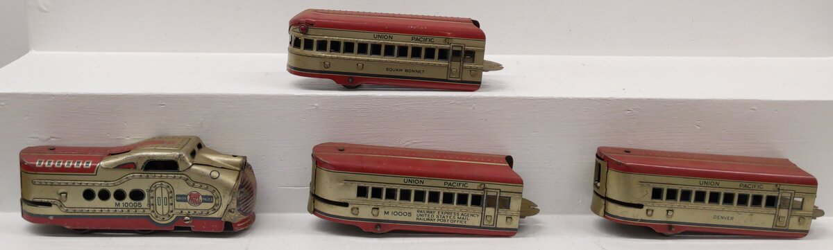 Marx M-10005 Vintage O Union Pacific Streamliner w/ 3 Passenger Cars VG