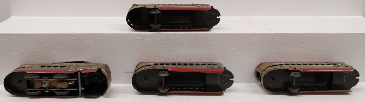Marx M-10005 Vintage O Union Pacific Streamliner w/ 3 Passenger Cars VG