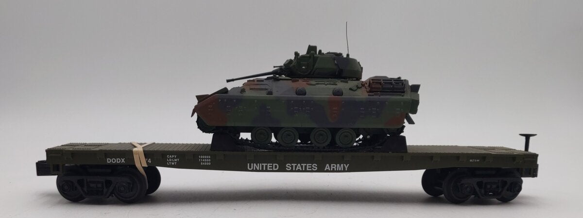 MTH 30-76807 O Gauge U.S. Army Flatcar with Bradley Fighting Vehicles #8074 VG
