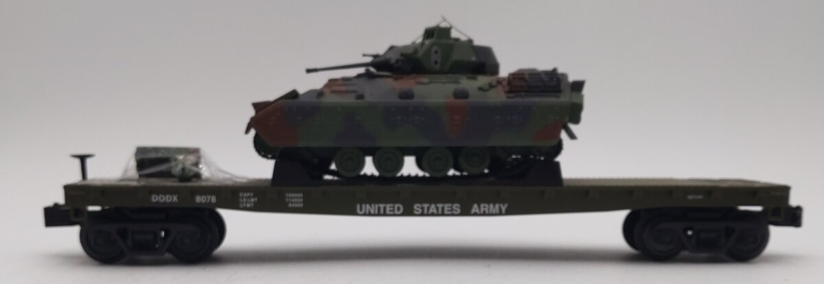 MTH 30-76807 O Gauge U.S. Army Flatcar with Bradley Fighting Vehicles #8078 VG