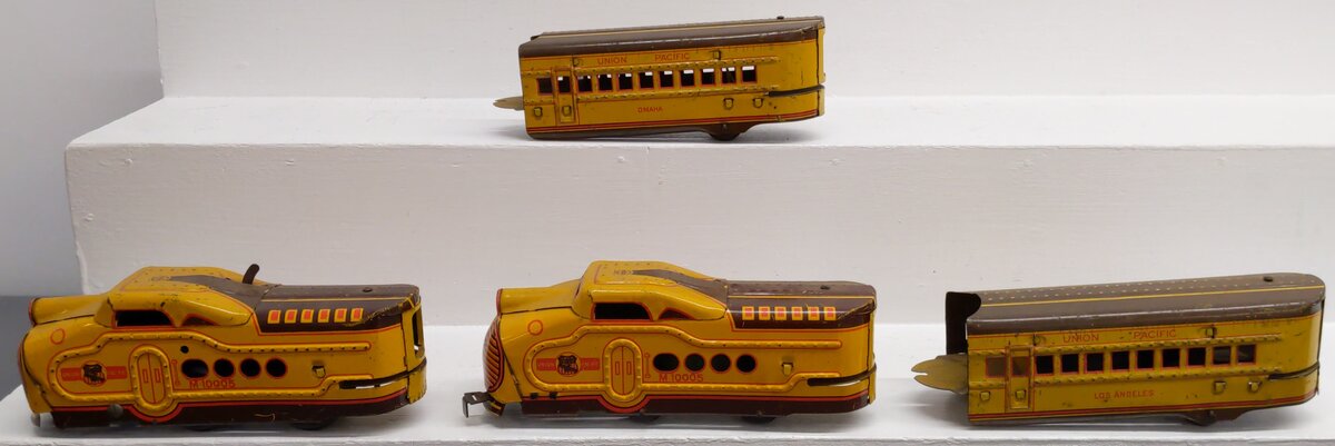 Marx Vintage O Union Pacific M10005 Streamlined Wind Up Locomotive Set VG