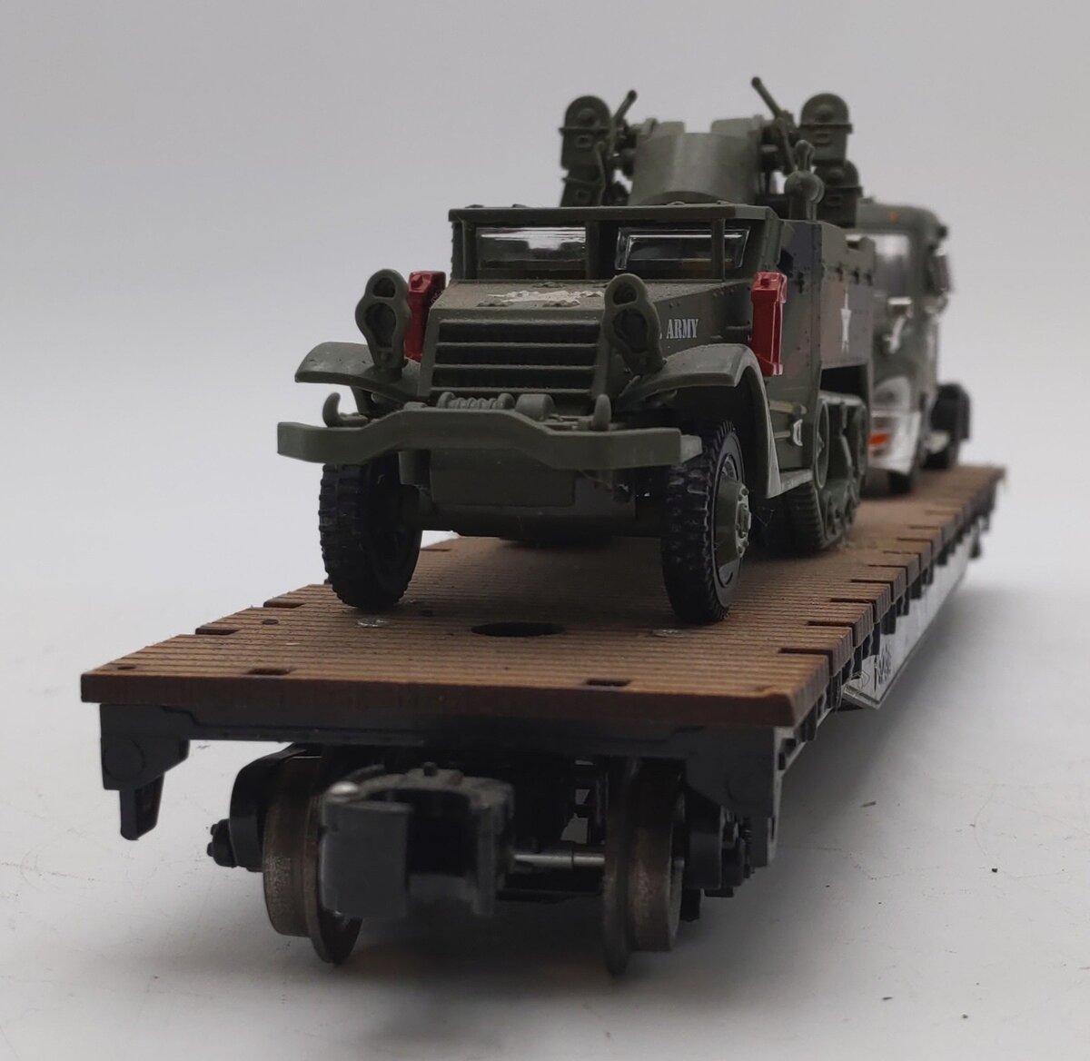 Menards 279-3384 O Gauge Army Flatcar w/ Half Track and Semi Tractor #19246 EX