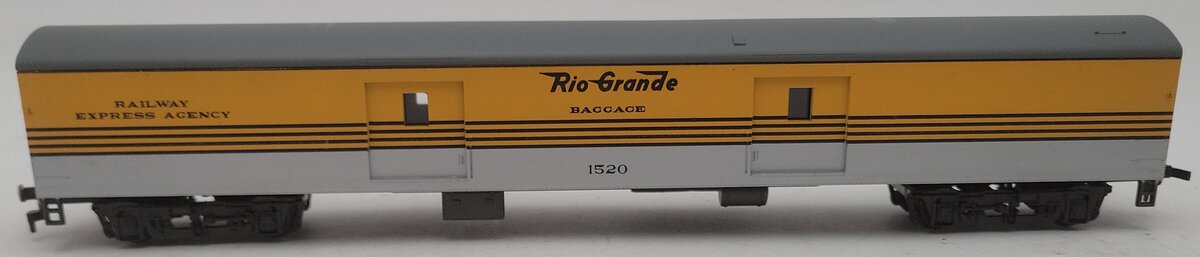 AHM 6407 HO Scale Railway Express Agency Passenger Car #1520 EX/Box