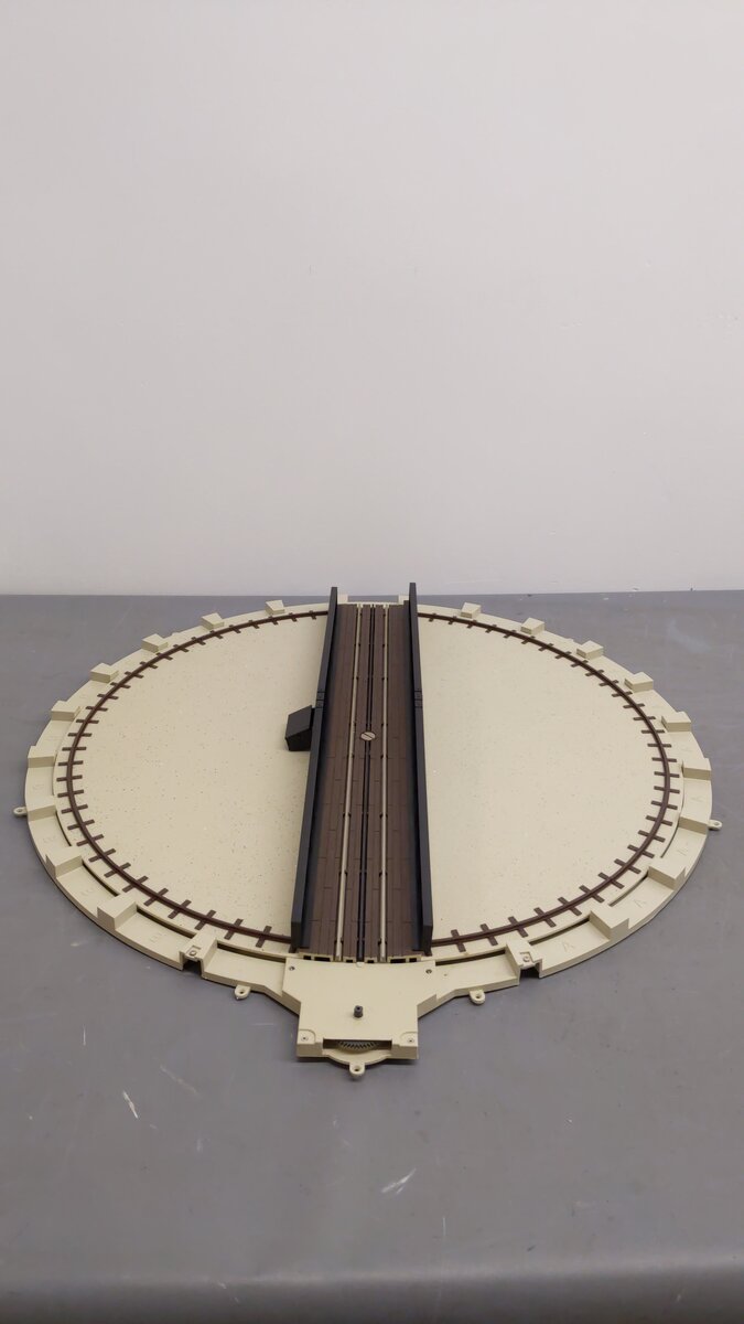 Atlas 6910 O Gauge Motorized 24 Inch Turntable EX/Box