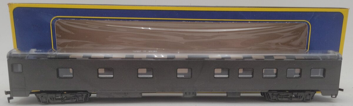 AHM 6401-NF HO Scale Undecorated Passenger Car EX/Box