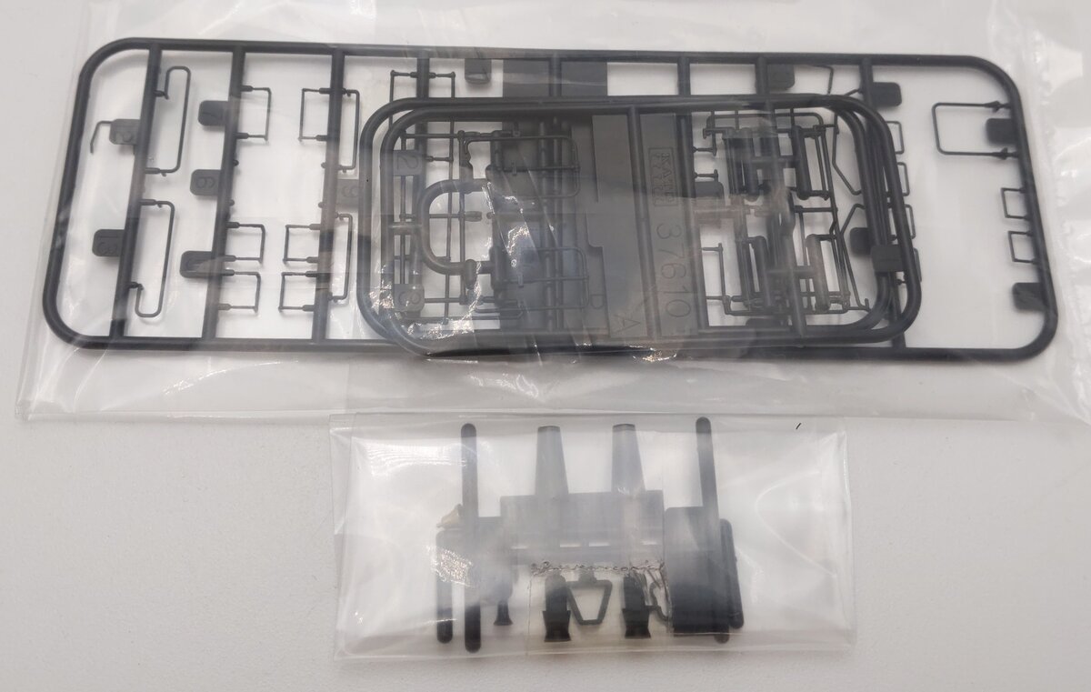 Kato 37-101 HO AT&SF EMD NW2 Diesel Switcher #2353 LN/Box