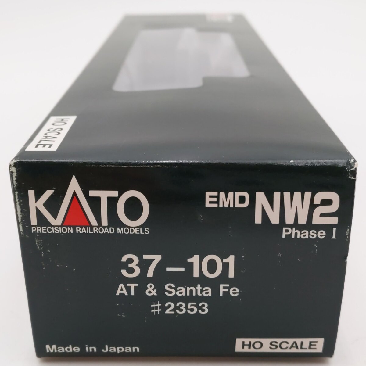 Kato 37-101 HO AT&SF EMD NW2 Diesel Switcher #2353 LN/Box