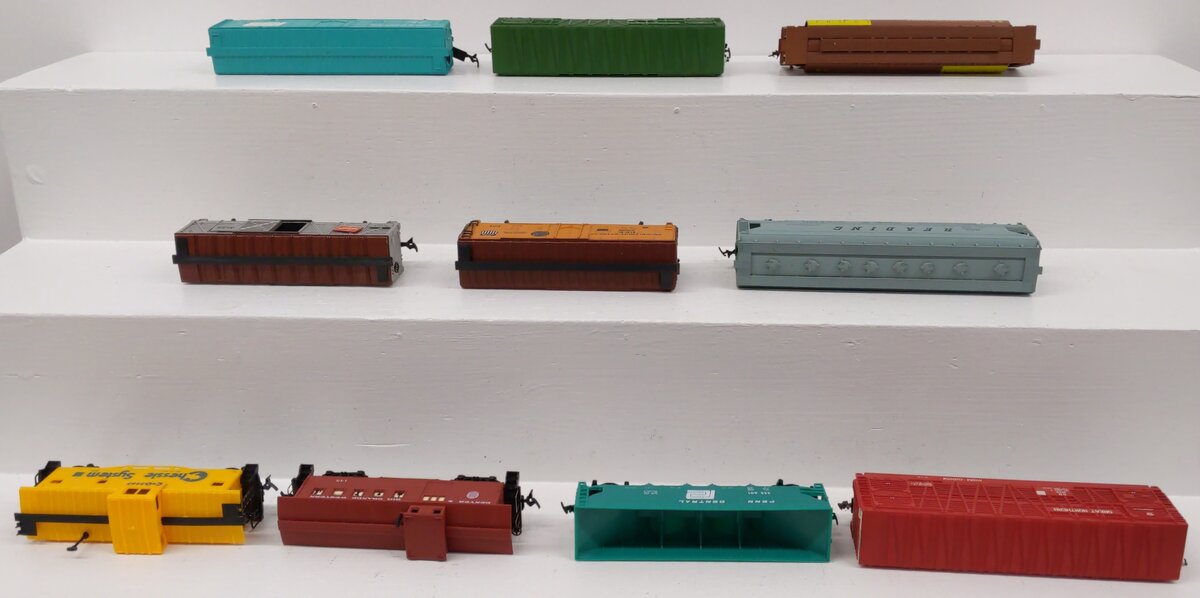 Tyco & Other HO Assorted Freight Cars [10] VG