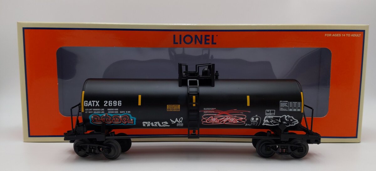 Lionel 2343042 O GATX Graffiti Unibody Tank Car #2696