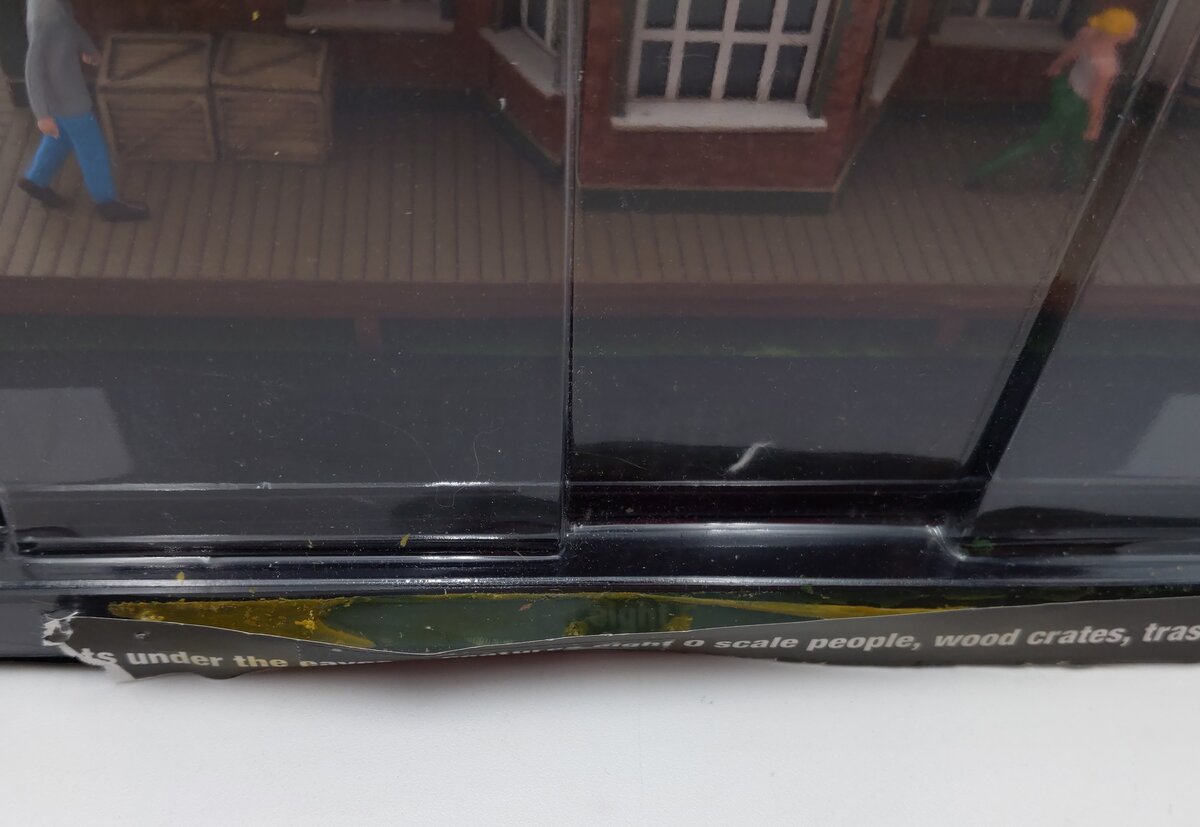 Menards 279-4436 O Scale Menardsville Station LN/Box