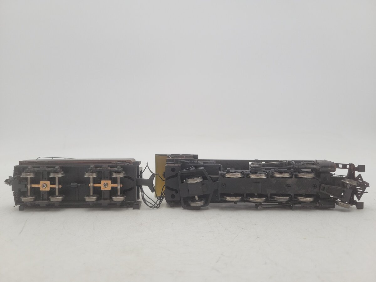 Bachmann HO Scale CUSTOM 2-8-2 Bison Belt Steam Locomotive & Tender #41
