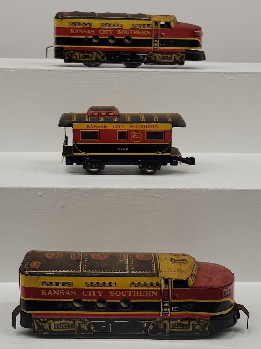 Marx 54 Vintage O Kansas City Southern Tinplate AB Diesel Set W/Caboose VG