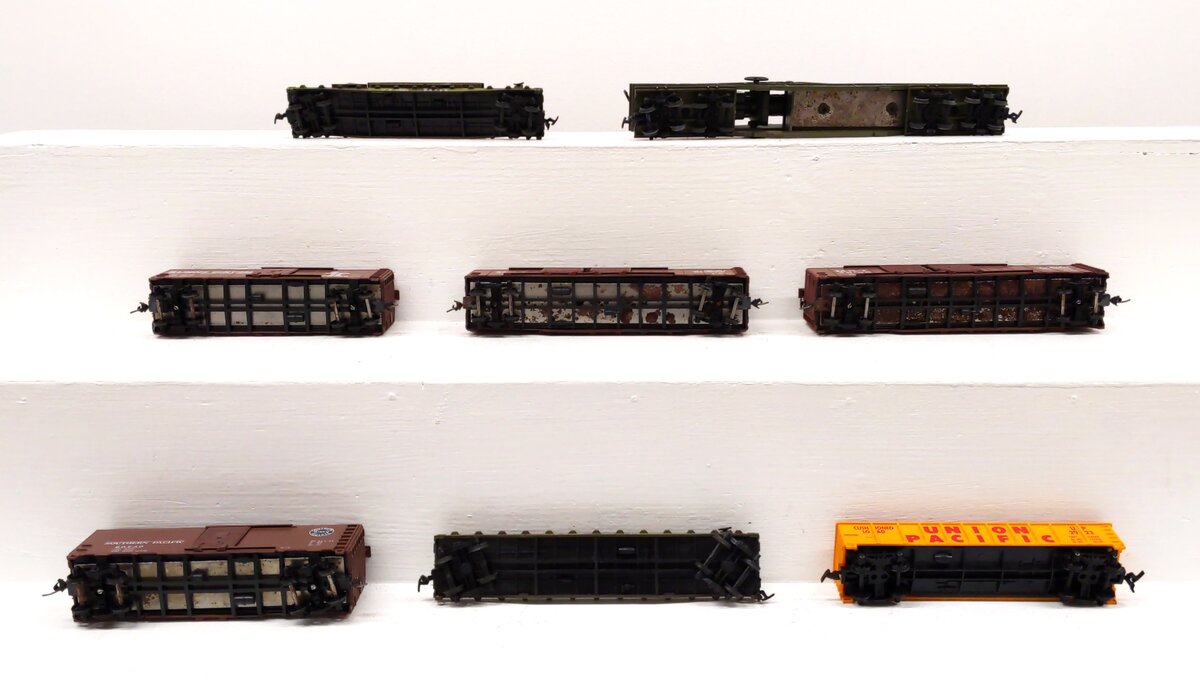 Athearn & Other HO Scale Assorted Freight Cars [8] EX