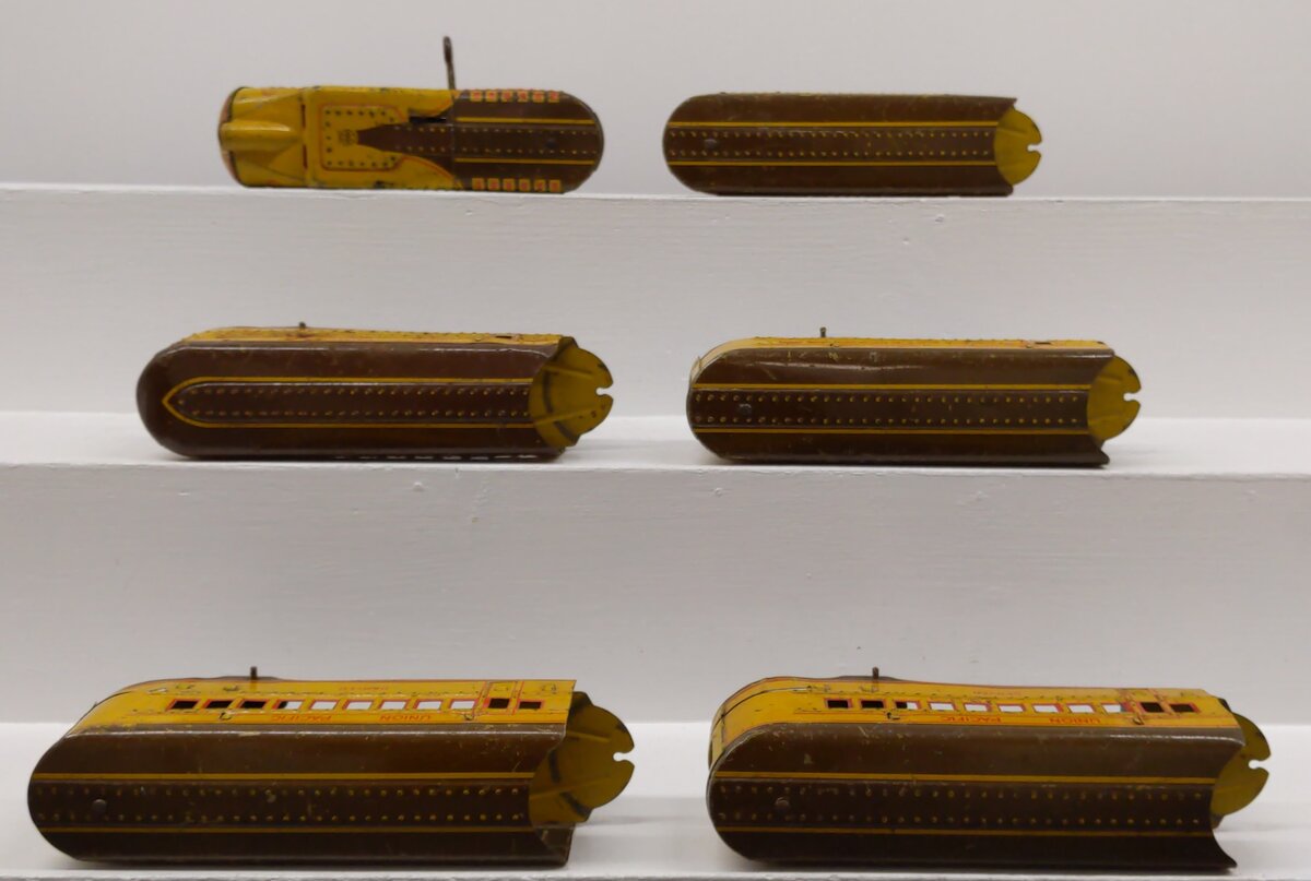 Marx M10005 O Gauge Prewar Union Pacific Stream Line Passenger Train Set