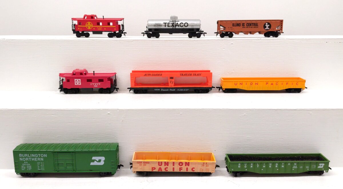 AHM & Other HO Scale Assorted Freight Cars [9] EX