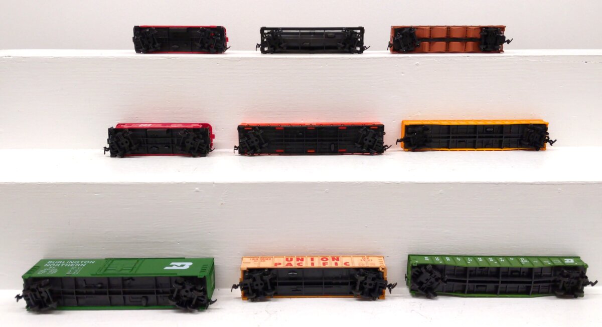 AHM & Other HO Scale Assorted Freight Cars [9] EX