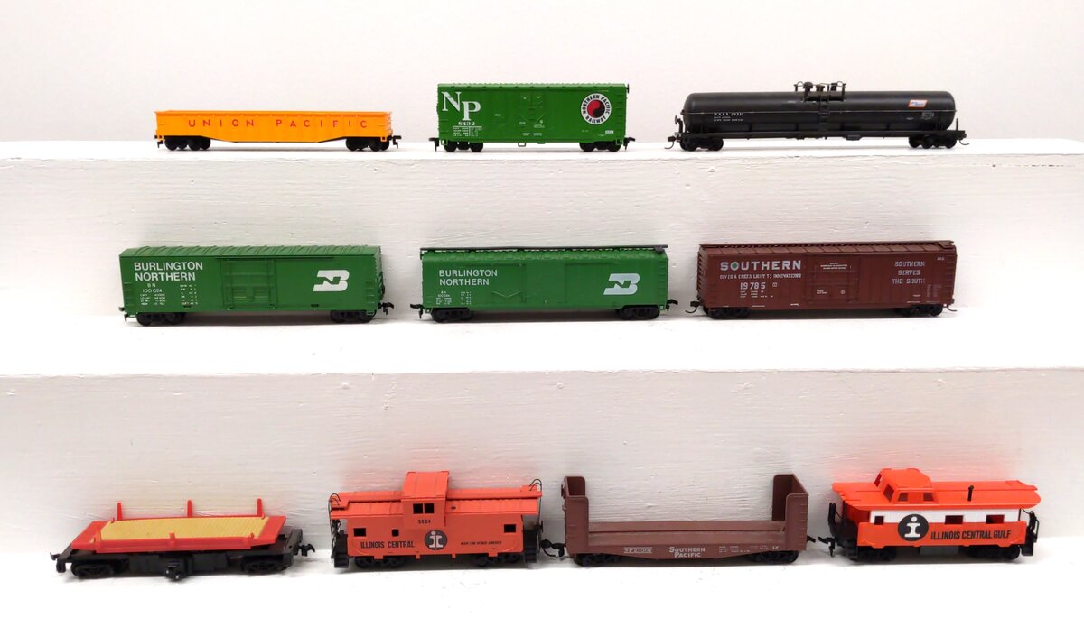 AHM & Other HO Scale Assorted Freight Cars [10] EX