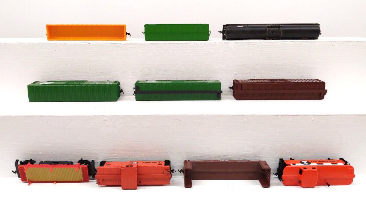 AHM & Other HO Scale Assorted Freight Cars [10] EX