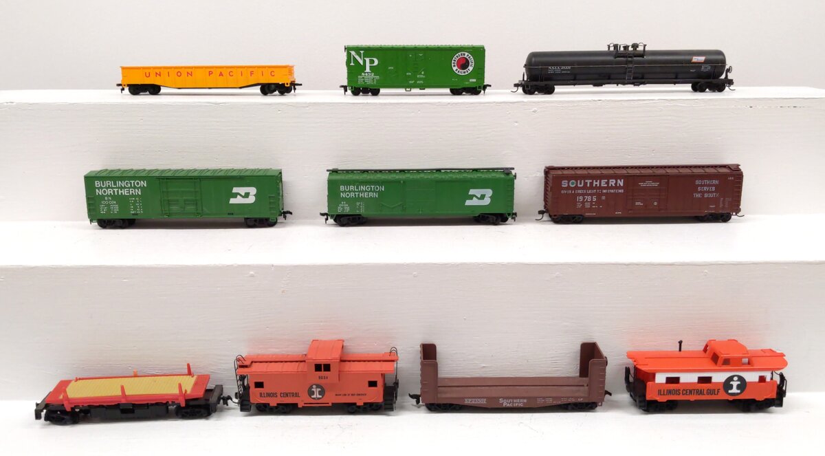AHM & Other HO Scale Assorted Freight Cars [10] EX
