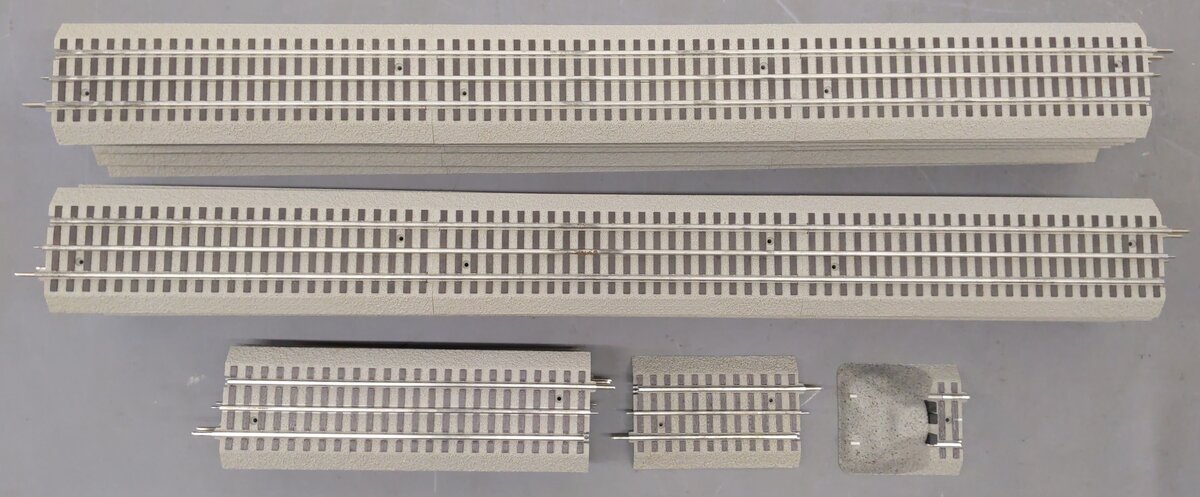 Lionel O Gauge Assorted Straight FasTrack Sections [18] VG