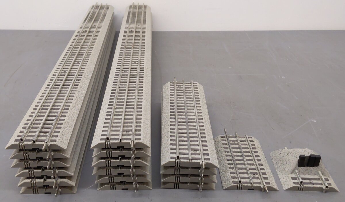 Lionel O Gauge Assorted Straight FasTrack Sections [18] VG
