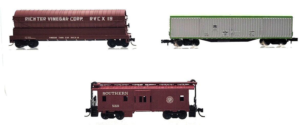 Kato, E-R Models, & Other N Scale Assorted Freight Cars: 10138, X221, 19 [3] EX/Box