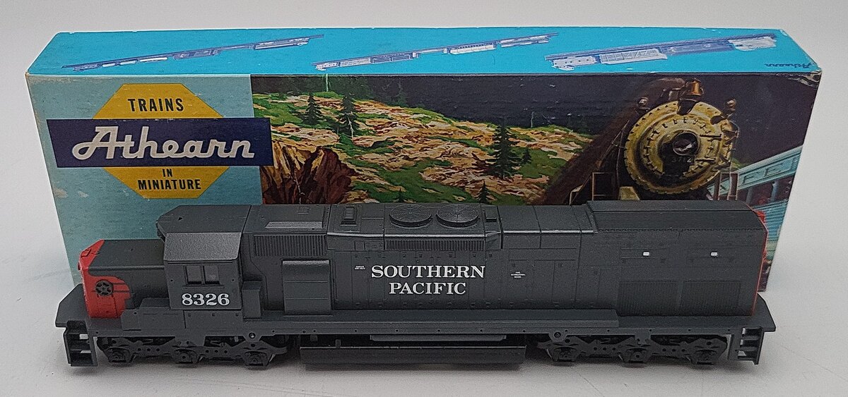 Athearn 4501 HO Southern Pacific SD40T-2 Diesel Locomotive #8326 EX/Box