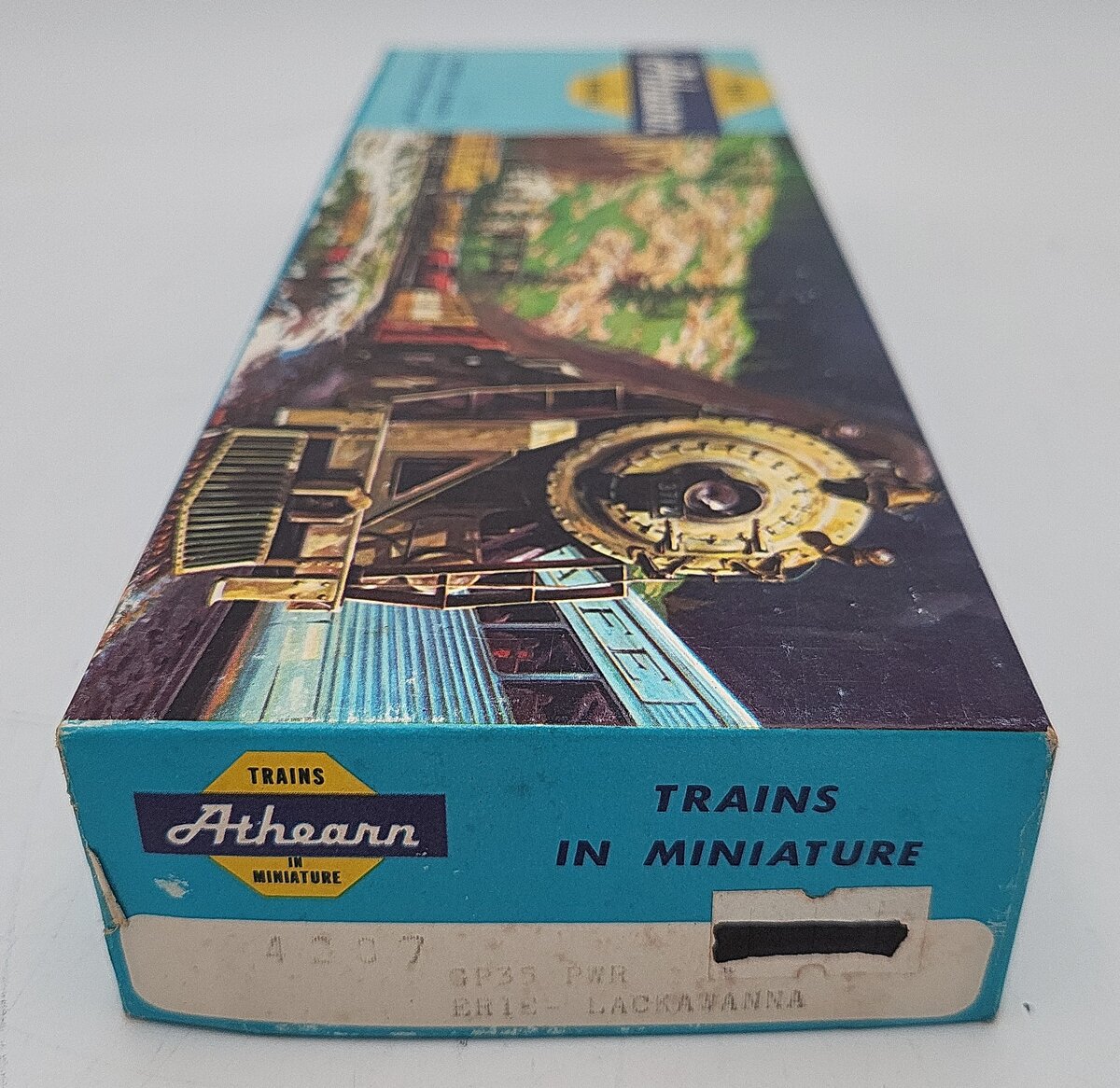 Athearn 4207 HO Erie Lackawanna Powered GP35 Diesel Locomotive #2570 EX/Box