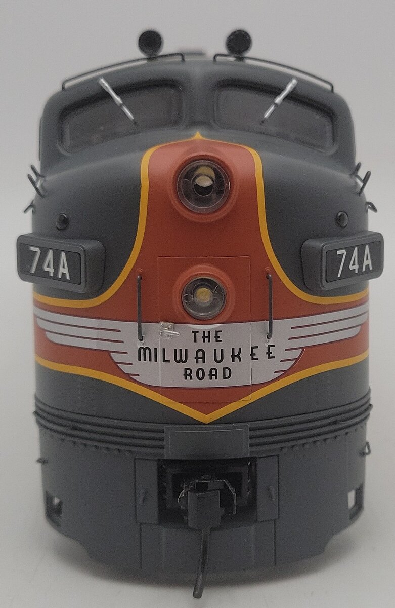 Atlas 30124006 O Scale Milwaukee Road F7A Diesel Locomotive #74A (2-Rail) EX/Box