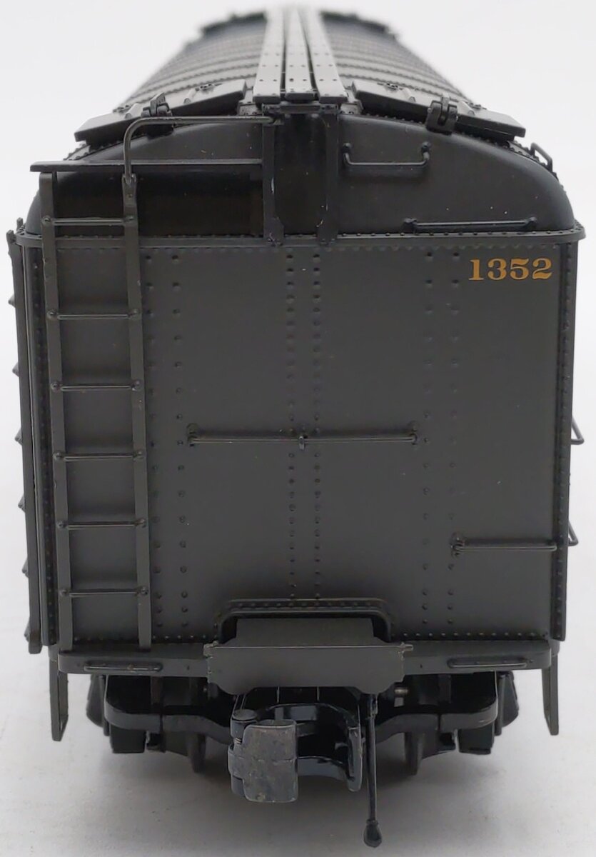 MTH 20-94067 O Gauge Santa Fe R50B REA Refrigerator Car #1352 EX/Box
