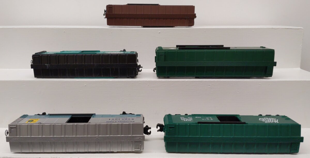 Lionel & K-Line O Gauge Assorted Boxcars: #6464325, #25030, #17311, #4503 [5] VG