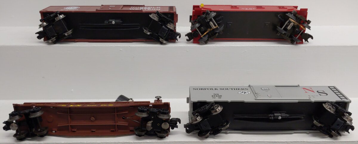 Lionel and Others O Gauge Assorted Freight Cars #1997, #27990, #9302, #27230 [4] EX