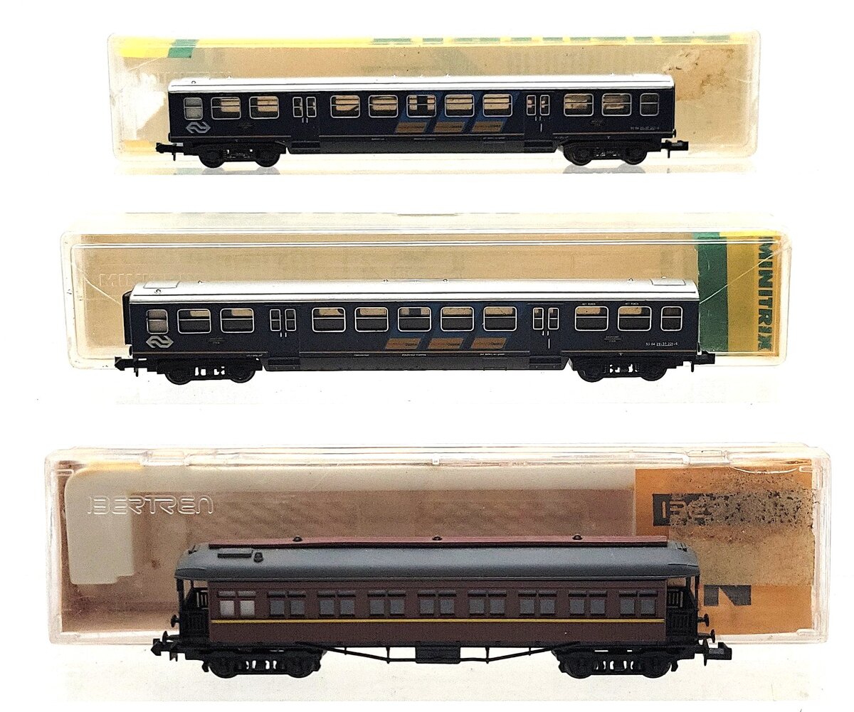 MiniTrix & Bertren N Scale Assorted Passenger Cars [3] LN/Box