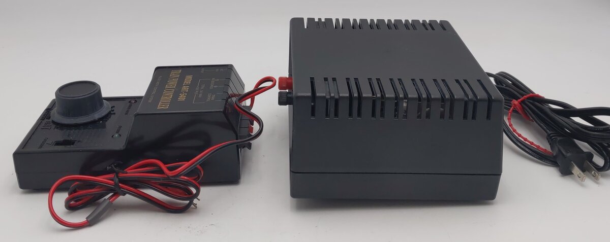 Aristo-Craft 5450/5401 Power Supply w/Throttle LN/Box