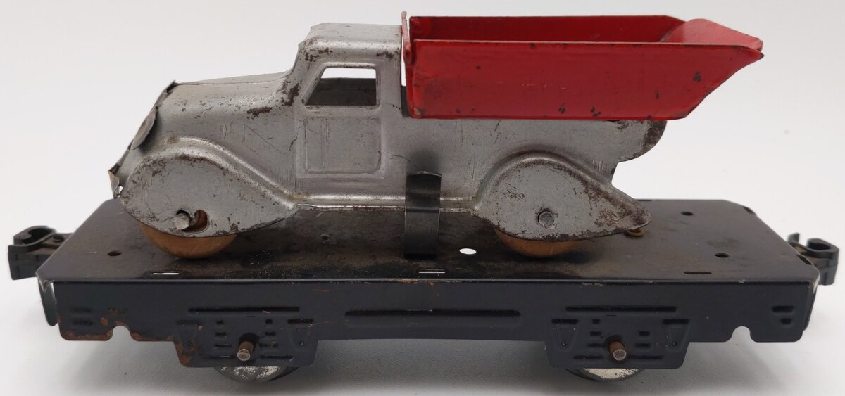 Marx 562 Vintage O Flatcar w/ Silver Dump Truck VG