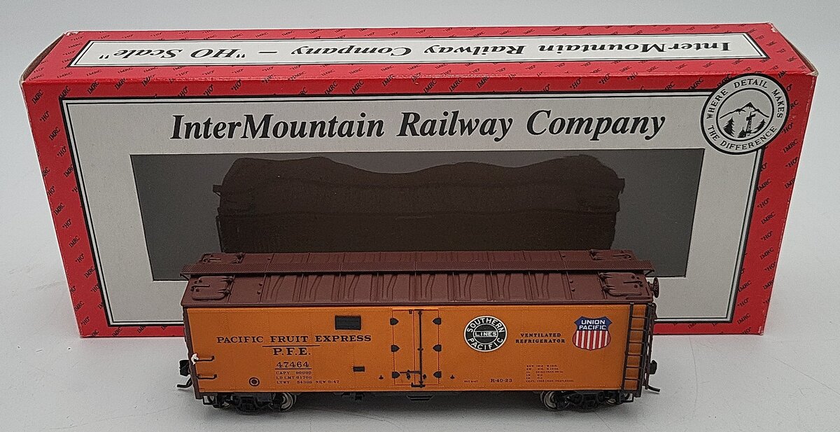 InterMountain 45501-72 Pacific Fruit Express Steel Sided Ice Bunker Car EX/Box