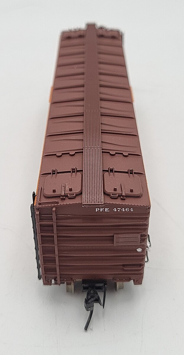 InterMountain 45501-72 Pacific Fruit Express Steel Sided Ice Bunker Car EX/Box