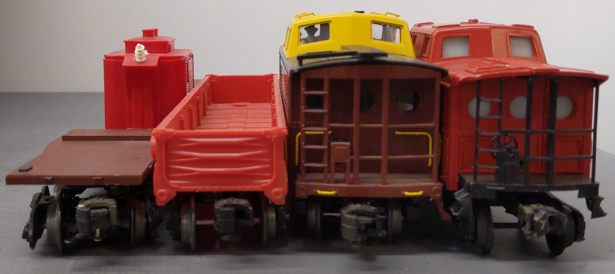 Lionel & MTH O Gauge Assorted Freight Cars: #477954, #9163, #16355, #9233 [4] VG