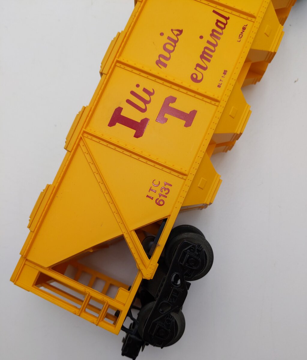Lionel 6-6131 O Gauge Illinois Terminal 4-Bay Covered Hopper EX/Box