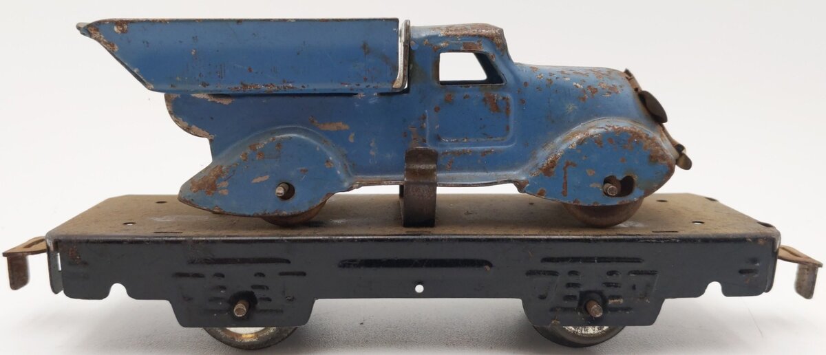 Marx 562 Vintage O Flatcar w/ Blue Dump Truck VG