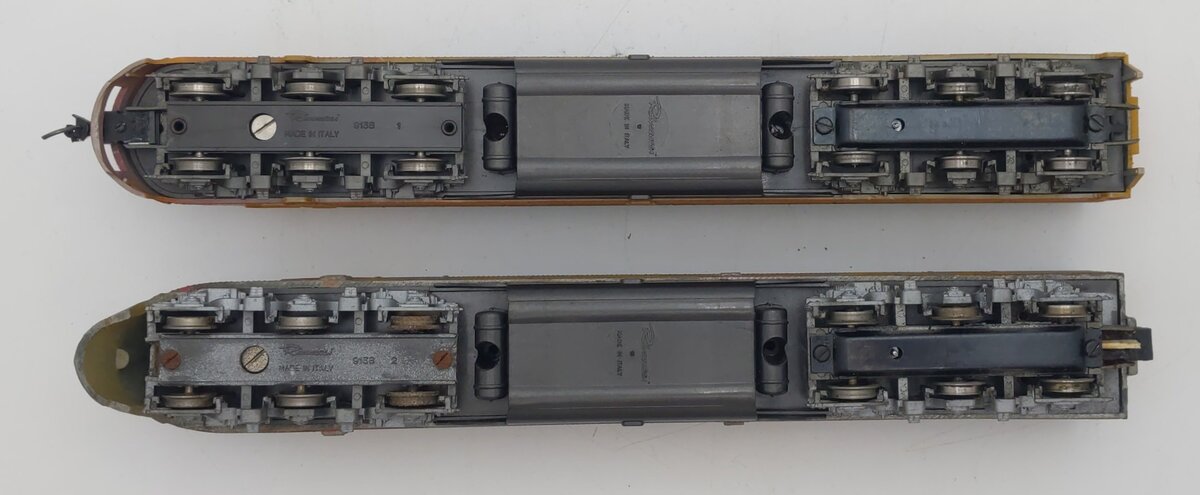 Rivarossi HO E8A/E3A Union Pacific Diesel Locomotives #926/901 - Painted [2] VG