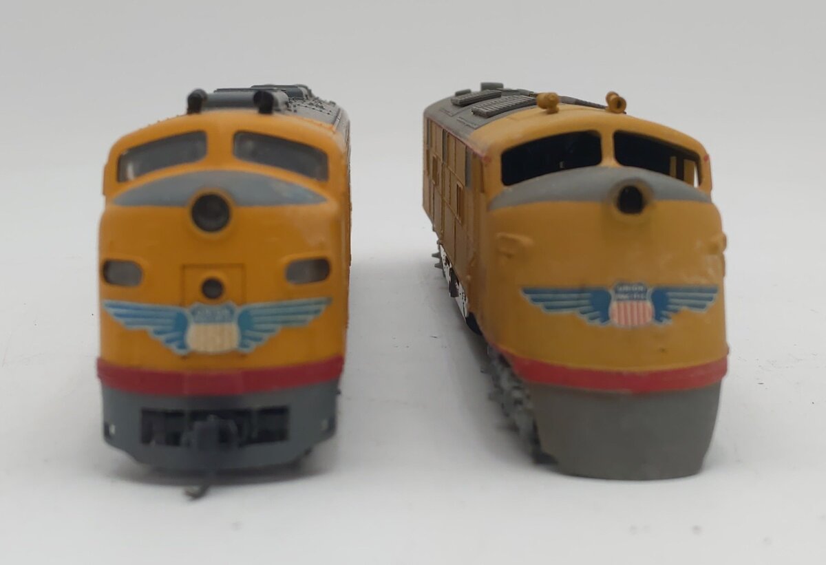 Rivarossi HO E8A/E3A Union Pacific Diesel Locomotives #926/901 - Painted [2] VG
