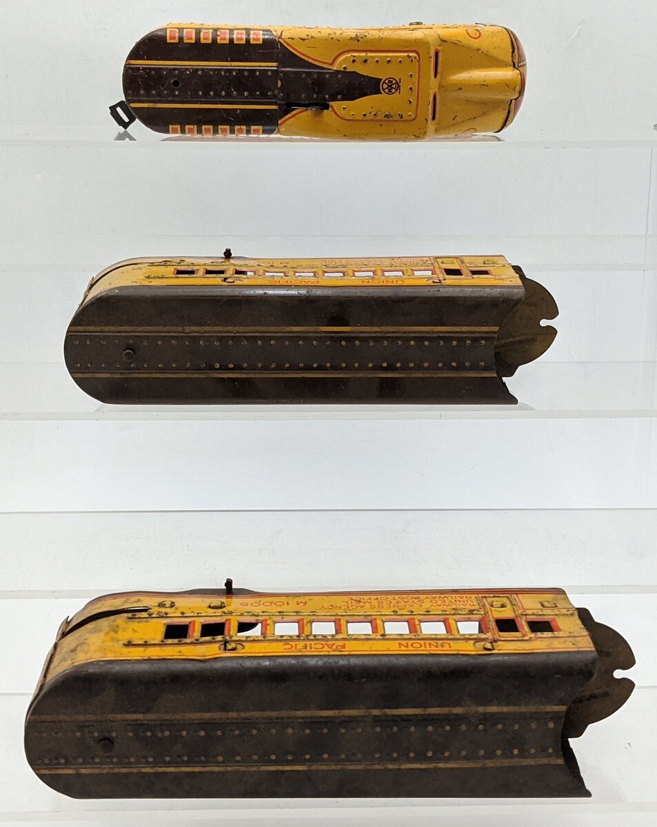 Marx M10005 Vintage O Gauge UP Diesel Set with (2) REA US Mail RPO Cars