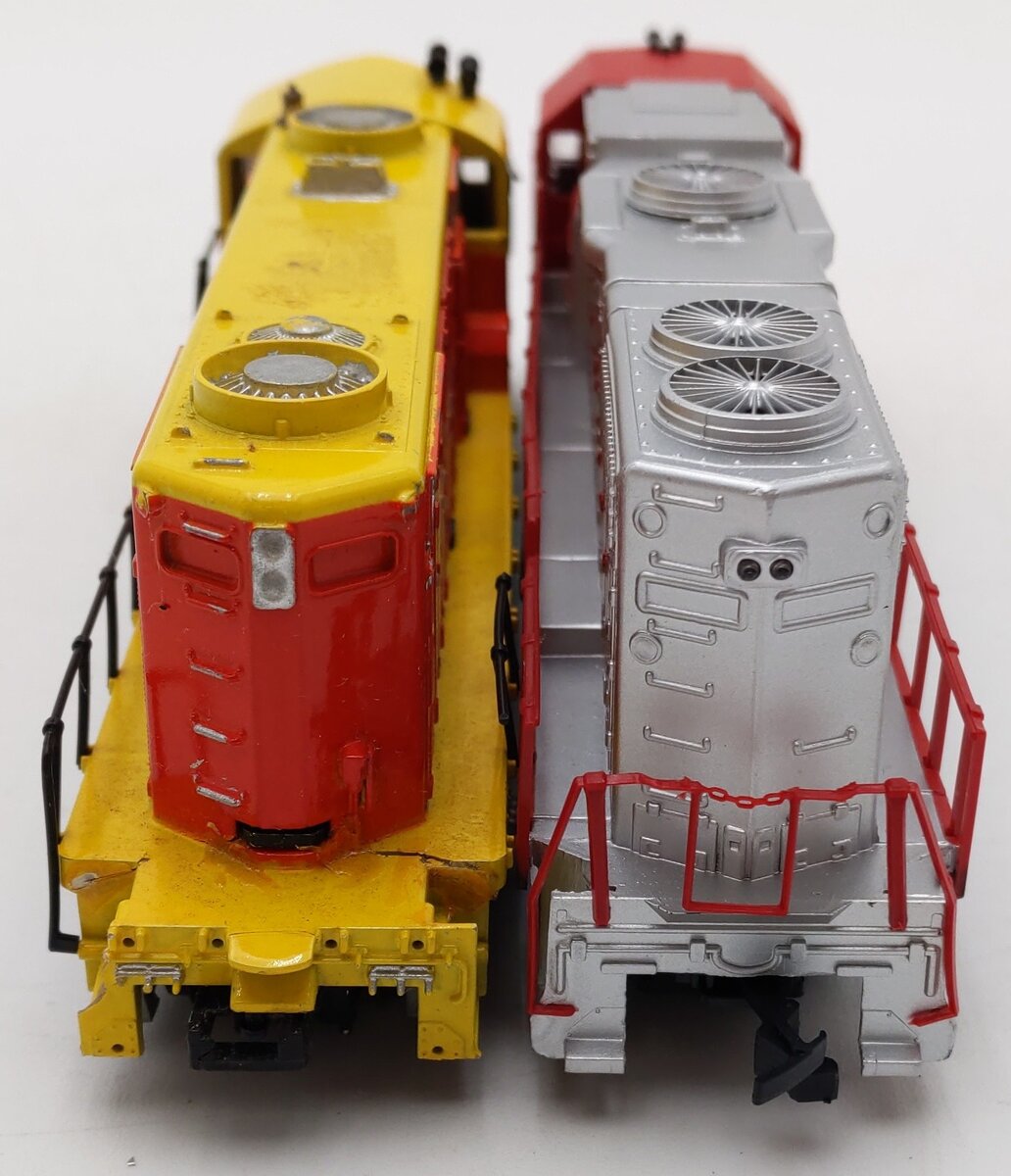 Tyco & Life-Like HO Scale Diesel Locomotives 5628, 3500 [2]