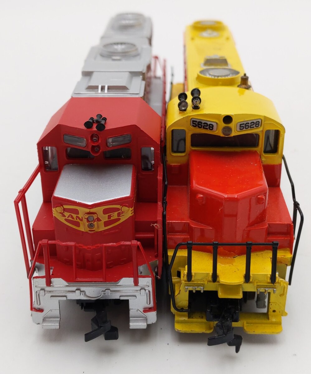 Tyco & Life-Like HO Scale Diesel Locomotives 5628, 3500 [2]