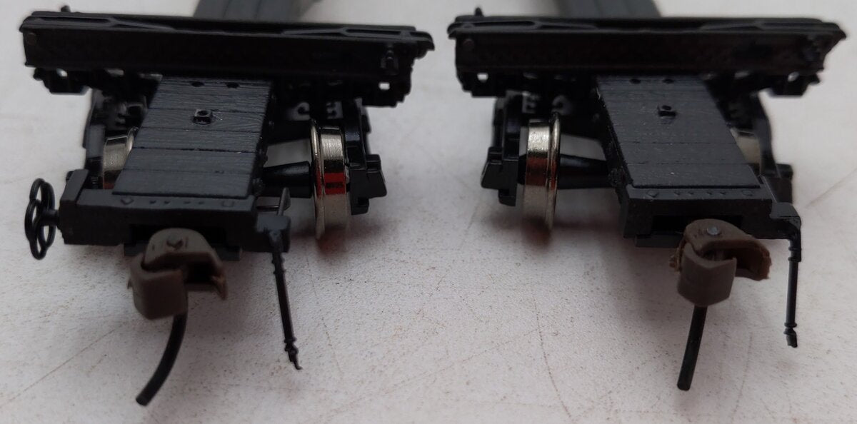 Rivarossi HR6016 HO Gauge Northern Pacific Log Car (Pack Of 2) EX/Box